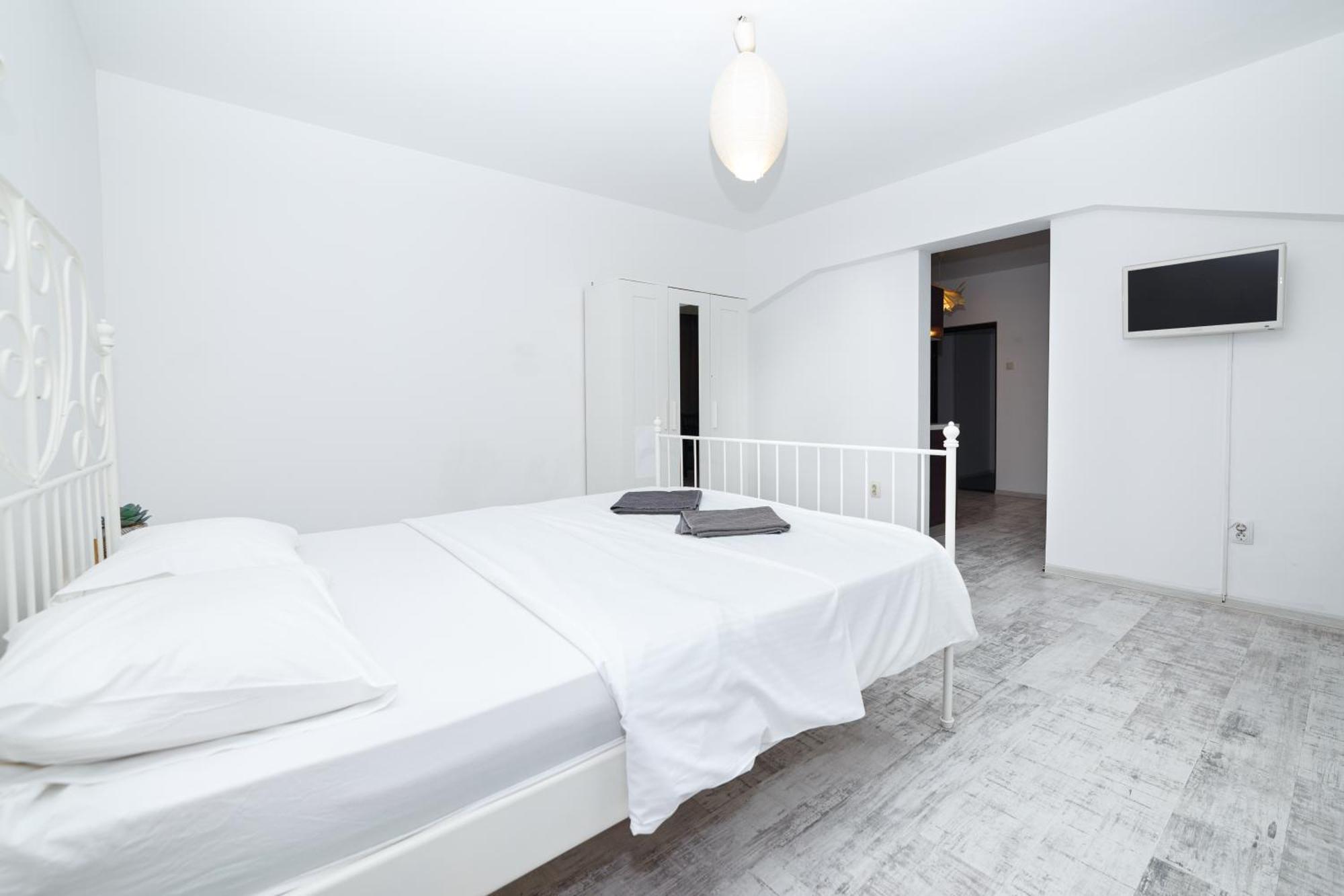 Antic Apartments Bukarest Exterior foto